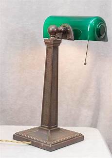 Banker lamp