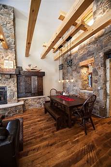 Chandelier Stone