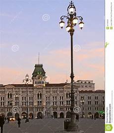 Flagpole with lamps
