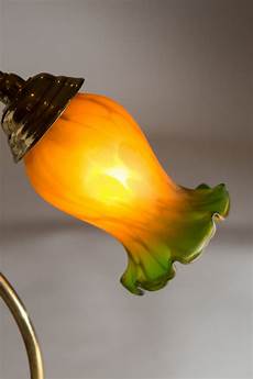 Globe lamp