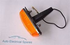 Lamp mounting levers