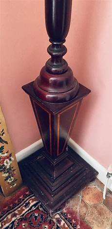 Lamp stand