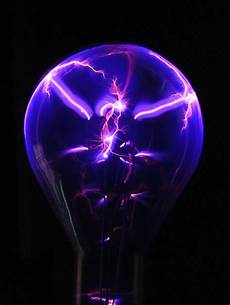 Plasma lamp