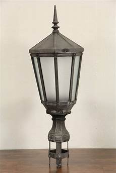 Woods lamp